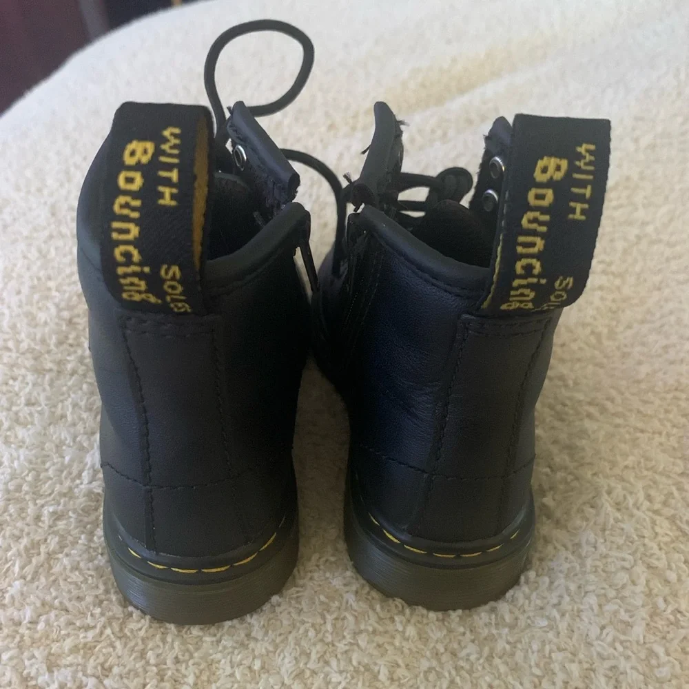 Size 7 Toddler. Doc Martens. - Picture 7 of 9